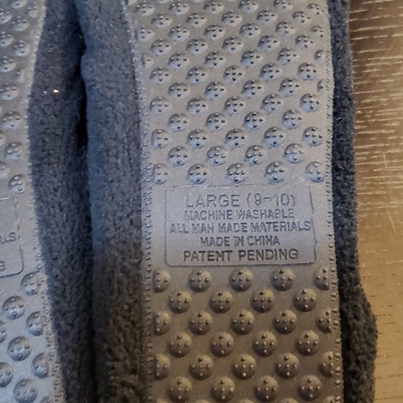 Slippers - Picture 2 of 2